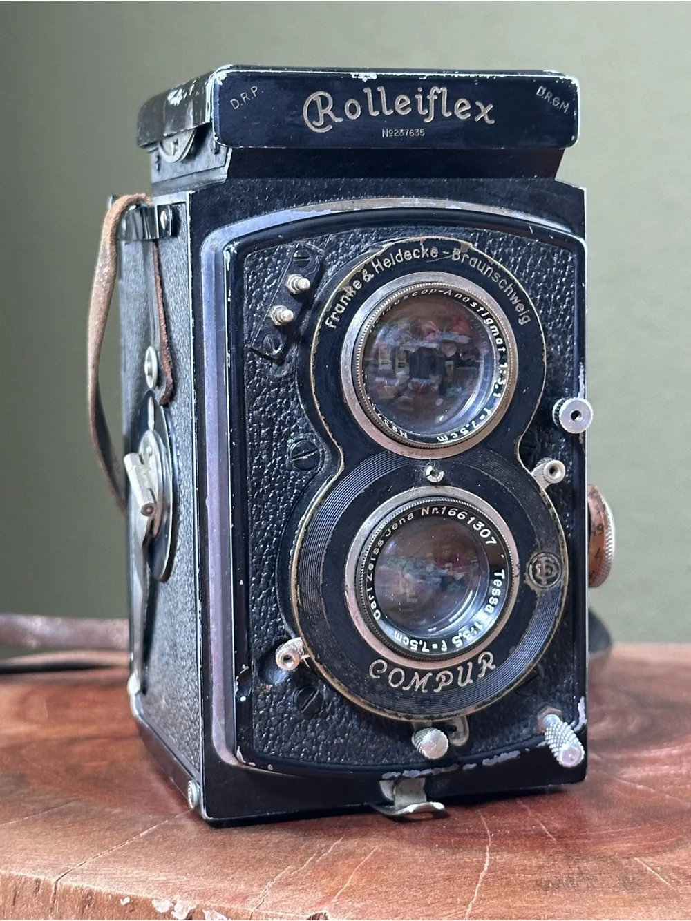 1930s German Rolleiflex TLR Camera - Old Standard